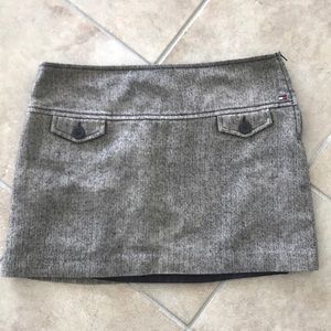 Tommy Jeans Herringbone Gray Mini Skirt sz 9 / 6